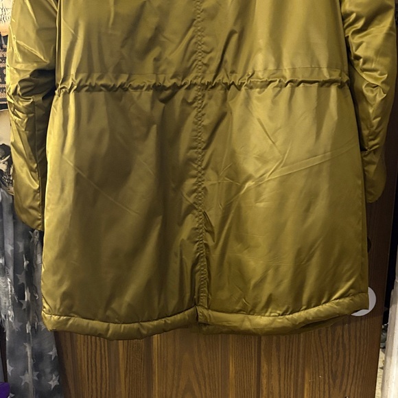Universal Thread Olive Hooded Puffer Coat - Picture 7 of 11